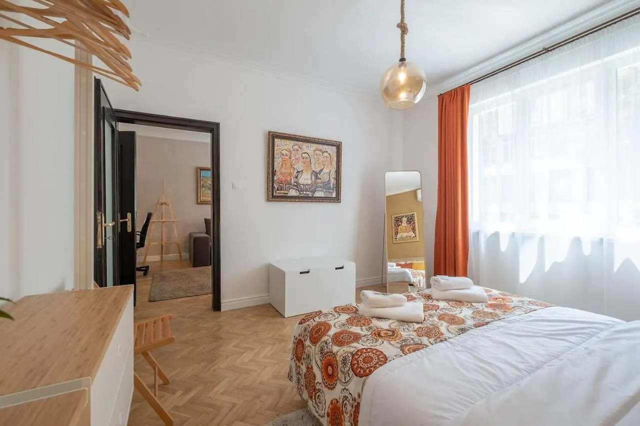 Sophisticated Gem With Private Parking Appartement Sofia